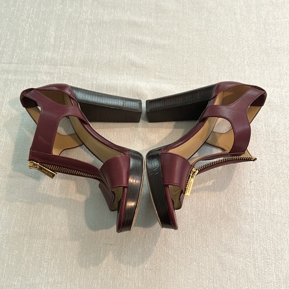 Michael Kors Women’s Leather Heels Wine Red Color Size 7.5 Like new condition - Picture 11 of 15